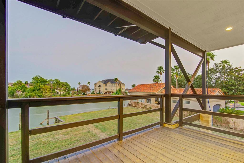 2522 Baycrest Drive