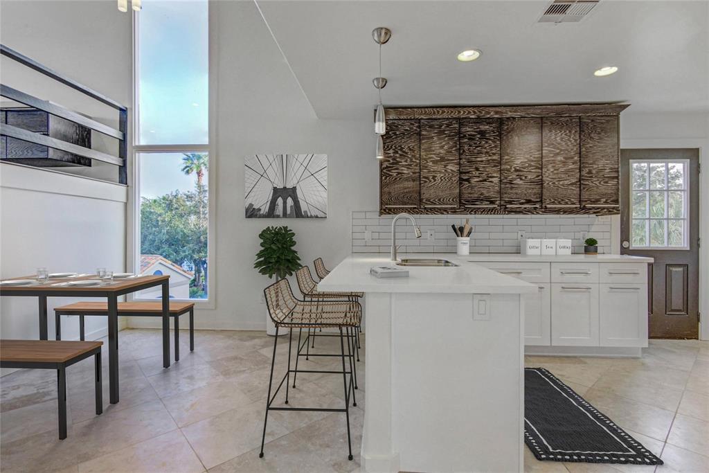 2522 Baycrest Drive