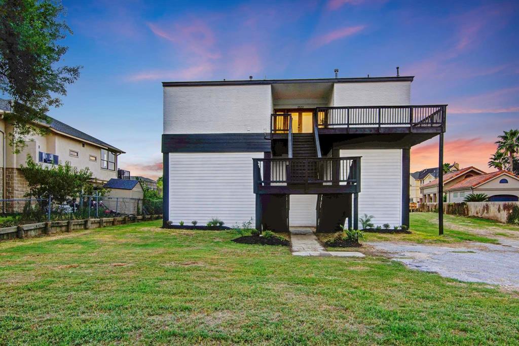 2522 Baycrest Drive