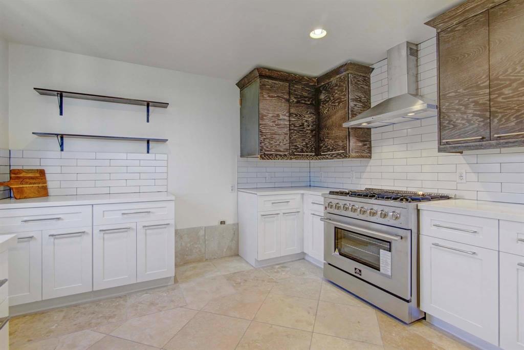 2522 Baycrest Drive