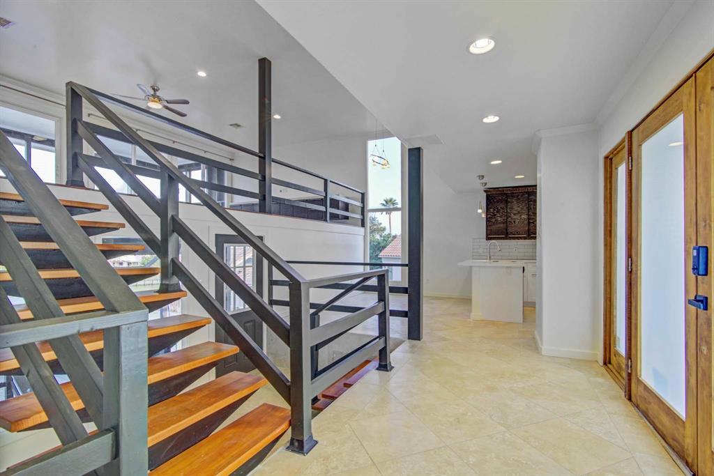 2522 Baycrest Drive