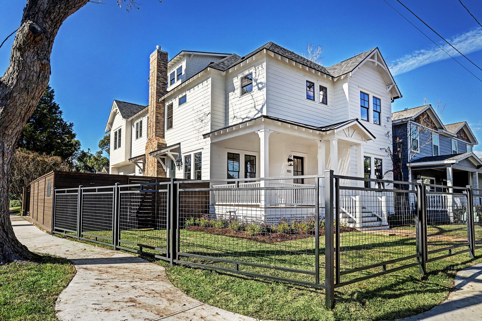 1901 Bradshaw Street