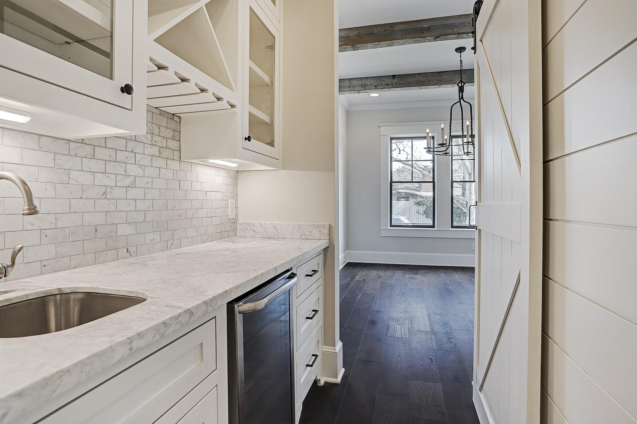 1901 Bradshaw Street