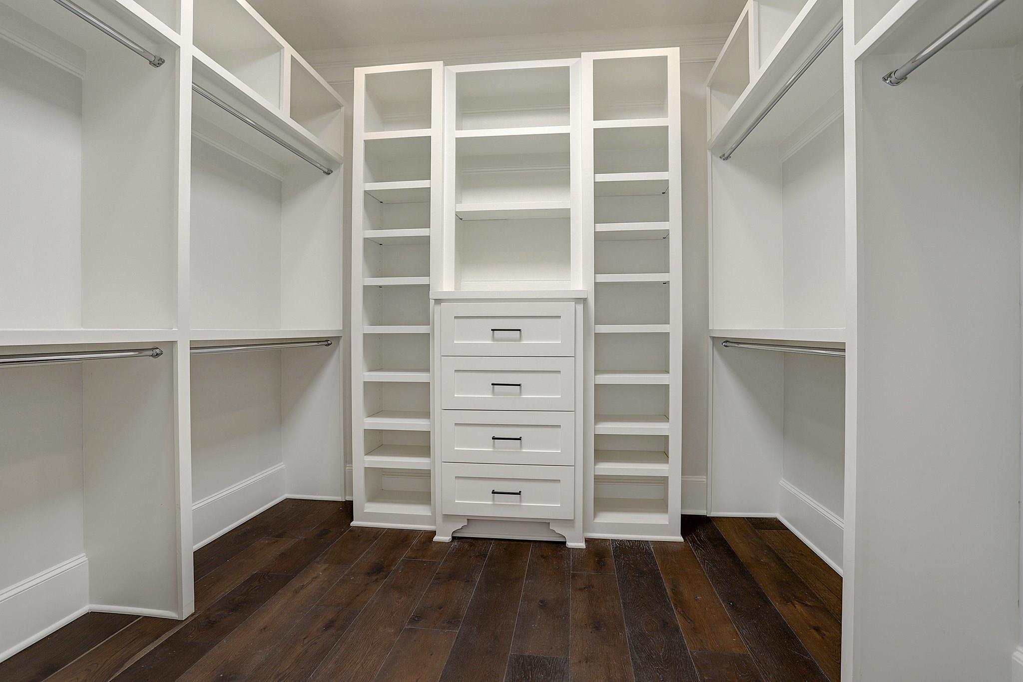 1901 Bradshaw Street