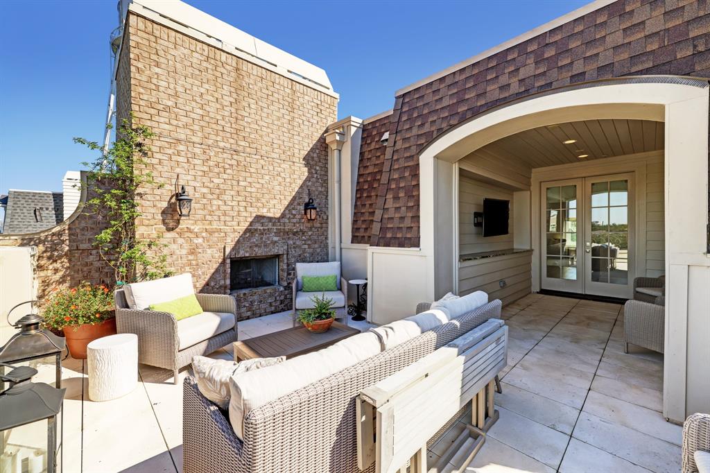 75 Crain Square Boulevard