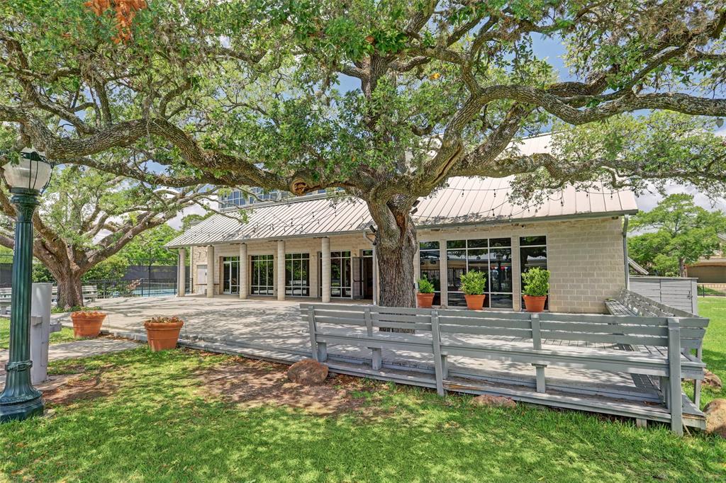 75 Crain Square Boulevard