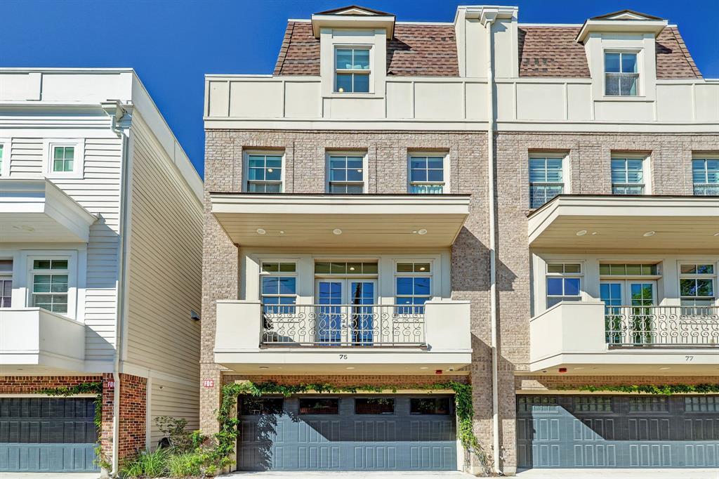 75 Crain Square Boulevard