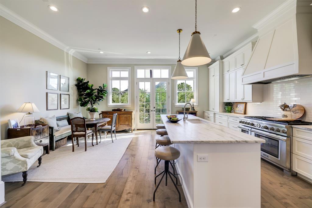 75 Crain Square Boulevard