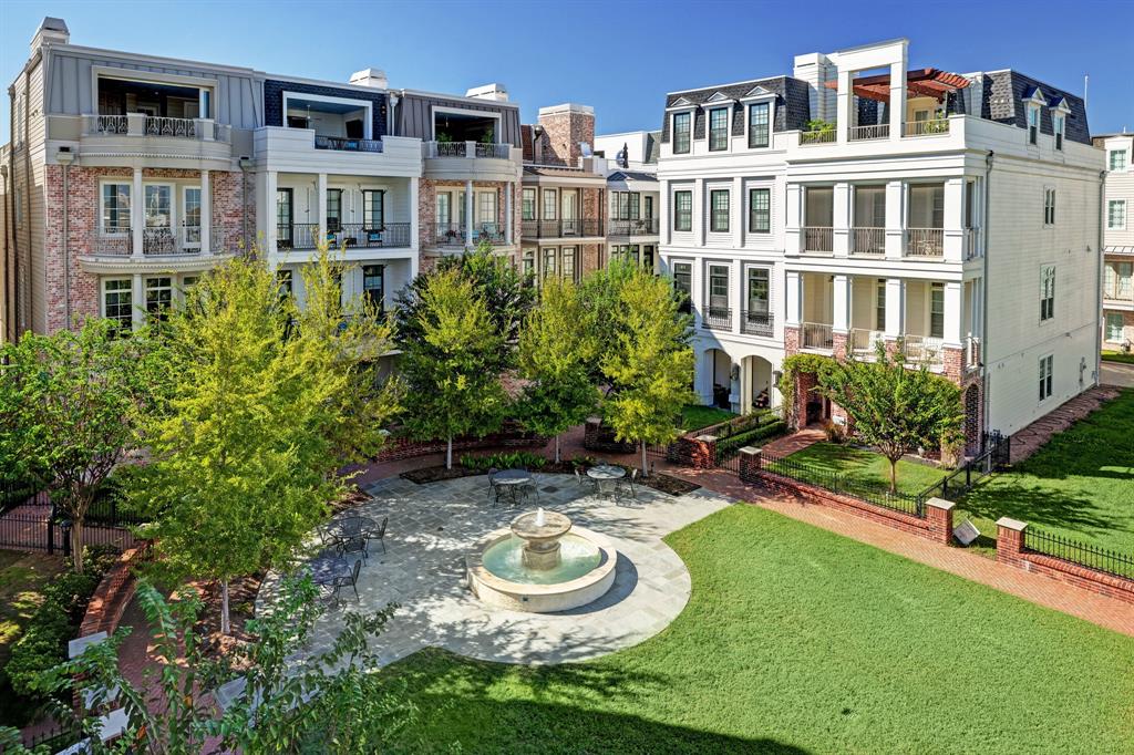 75 Crain Square Boulevard