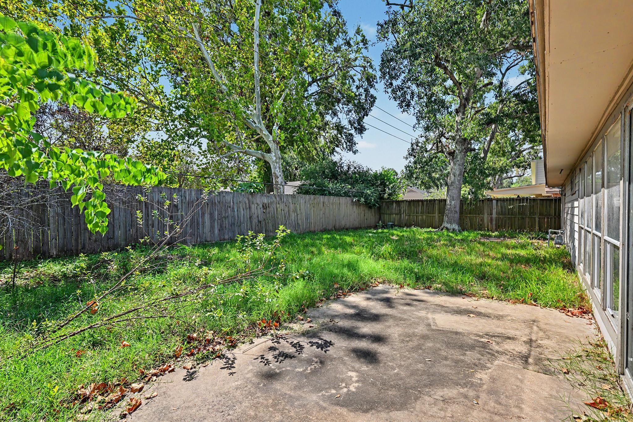 22527 Indian Ridge Drive