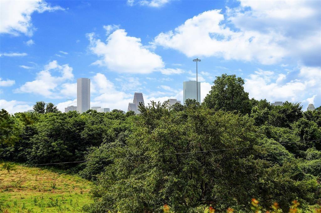 1860 White Oak Drive # 387