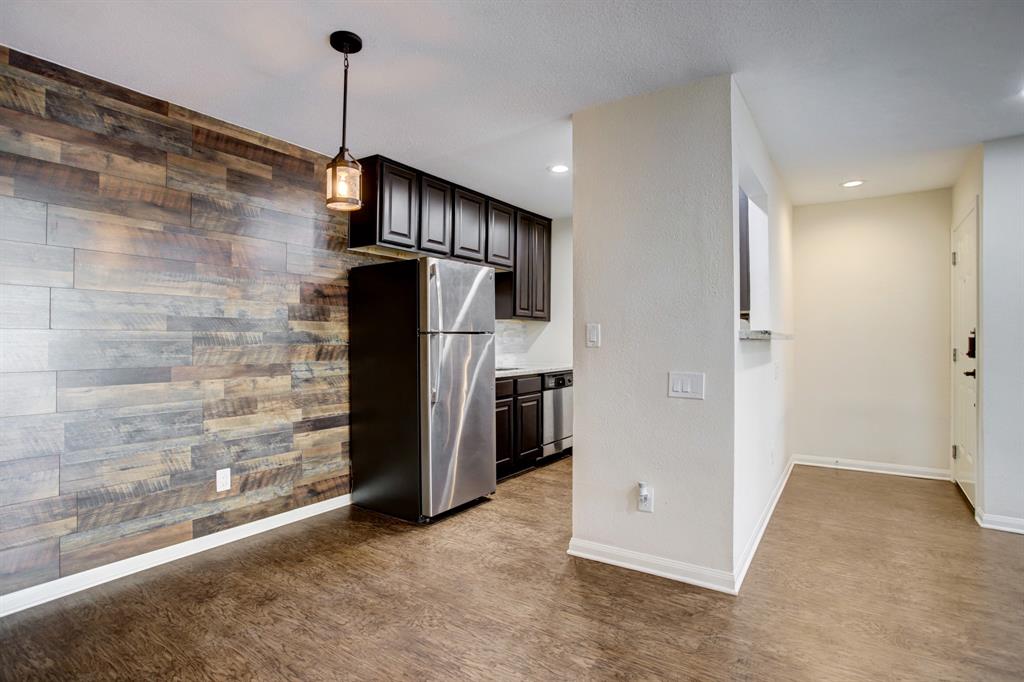 1860 White Oak Drive # 387