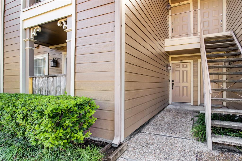 1860 White Oak Drive # 387