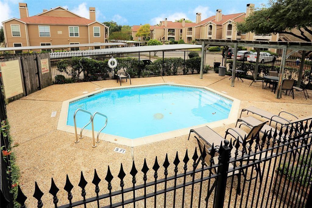 1860 White Oak Drive # 387