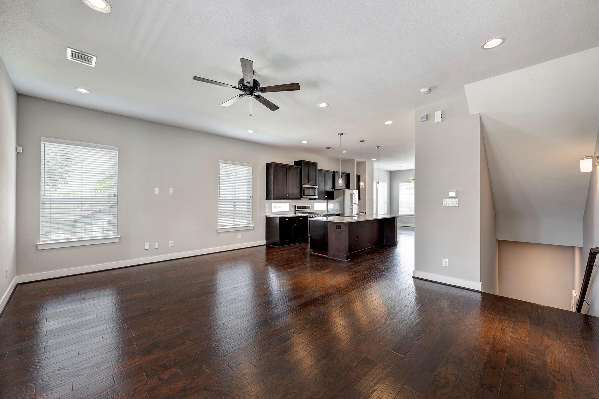 2424 Couch Street