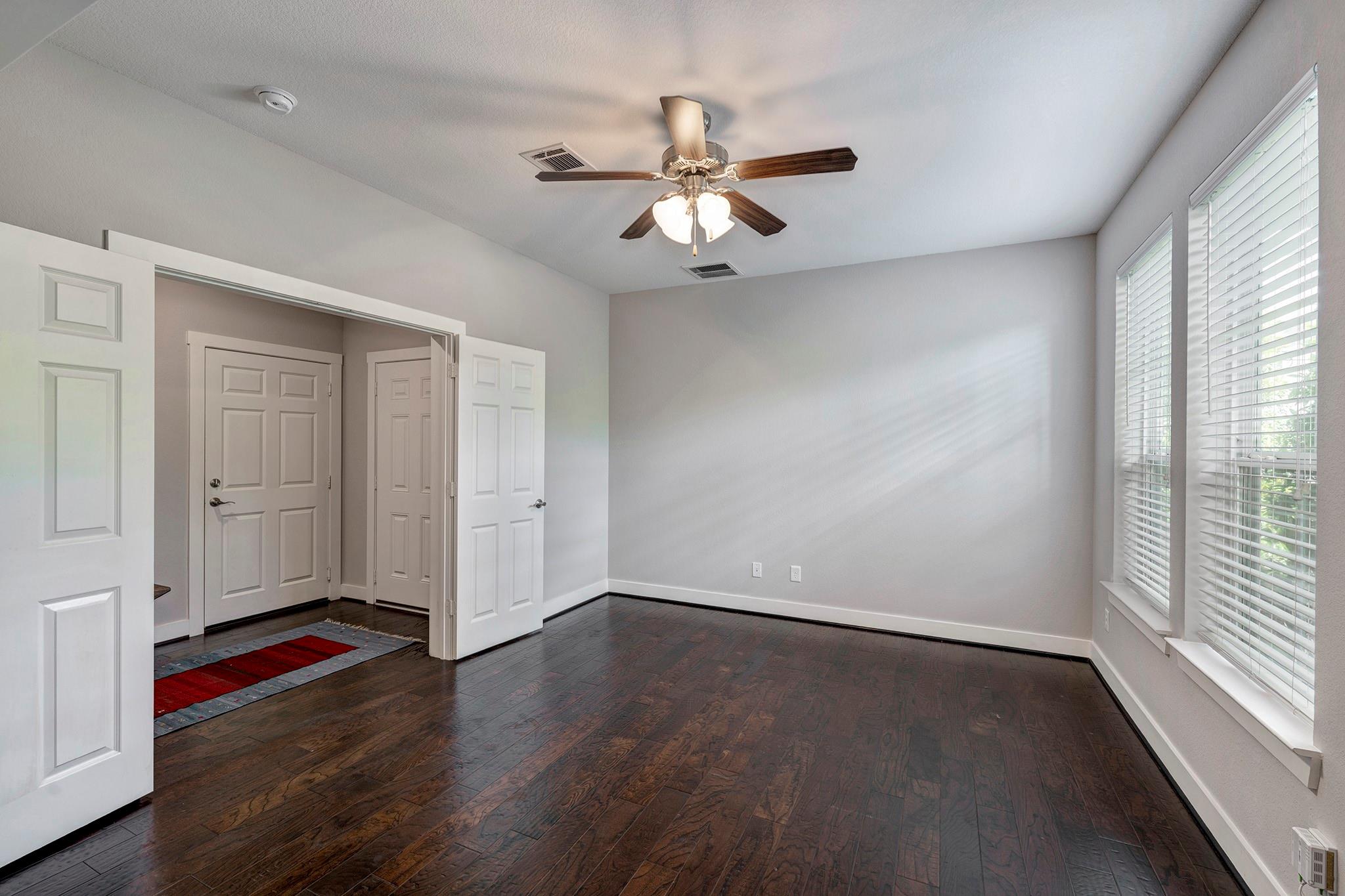 2424 Couch Street