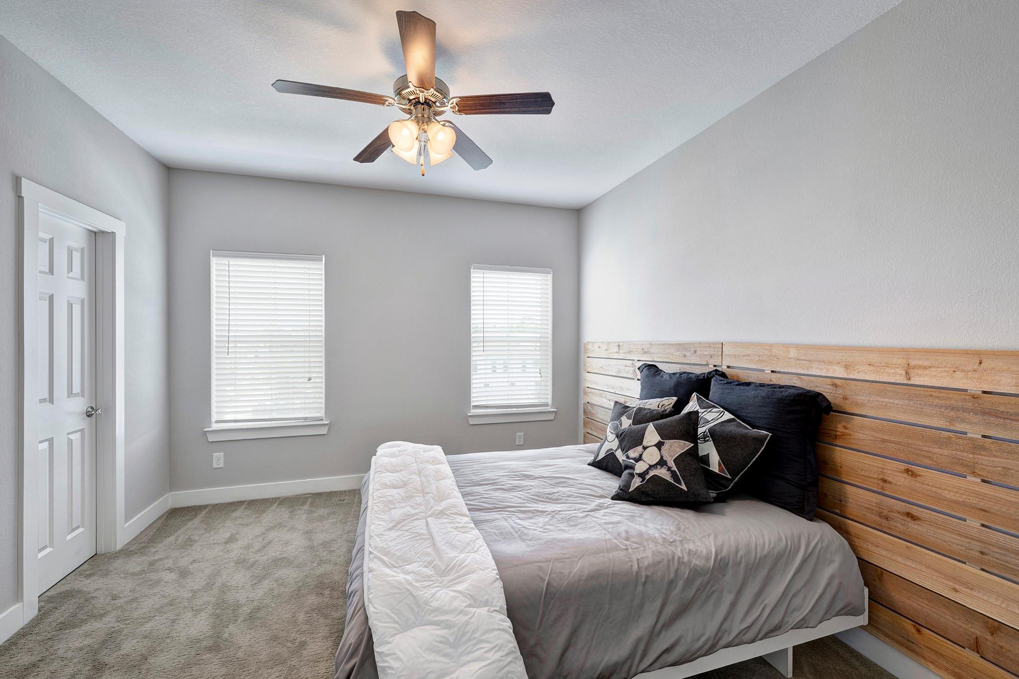2424 Couch Street