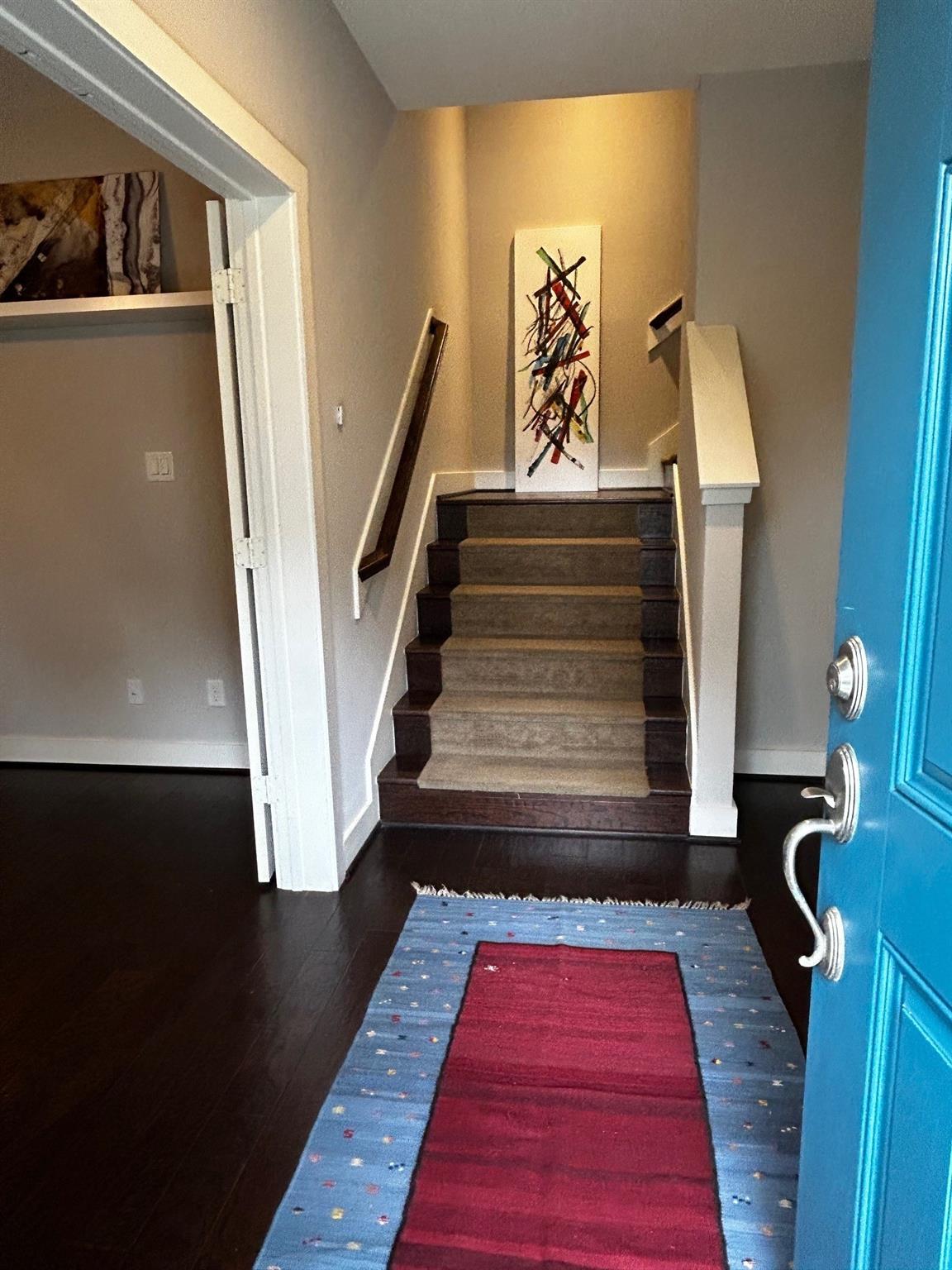 2424 Couch Street