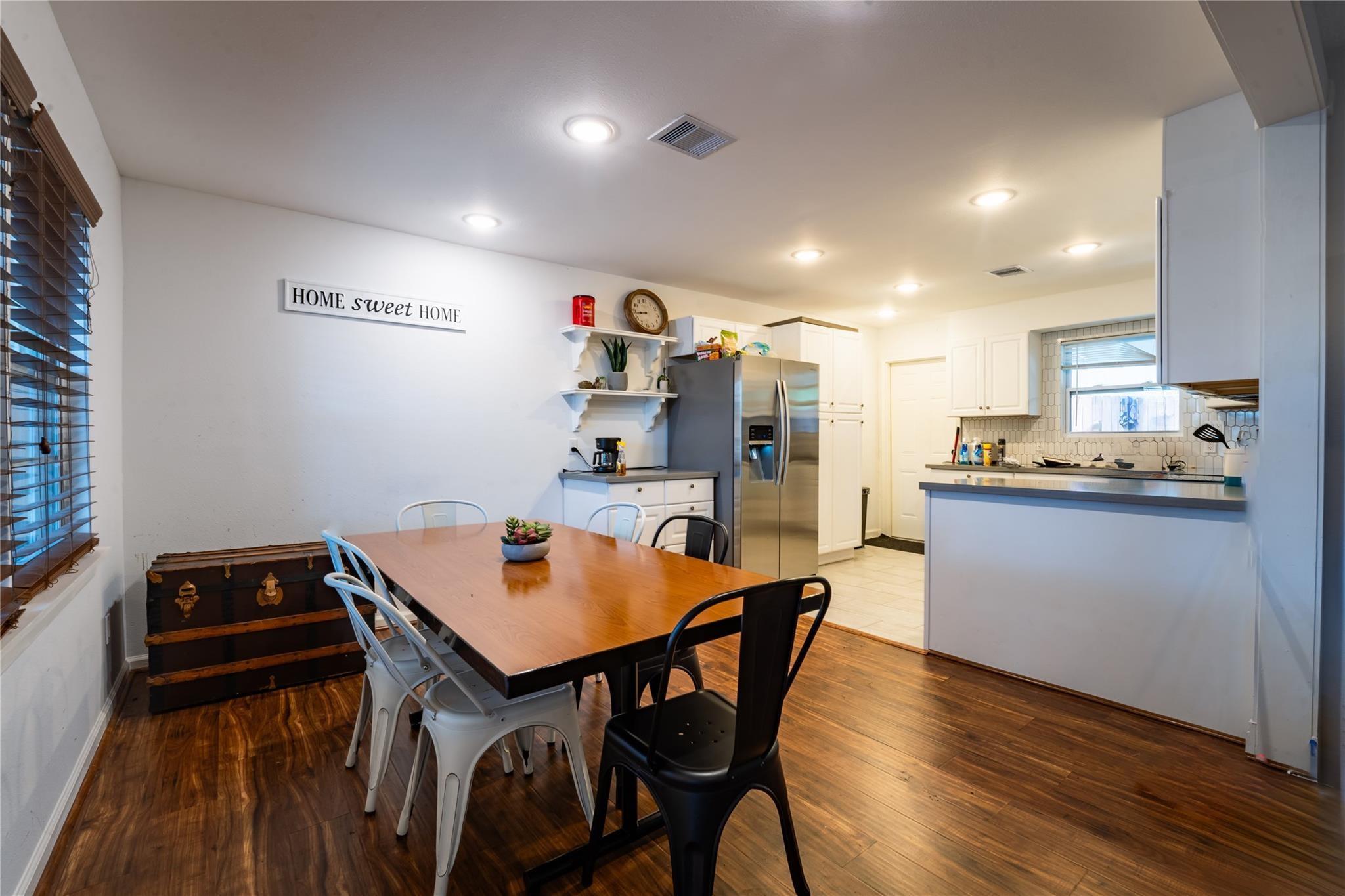 9305 Emnora Lane