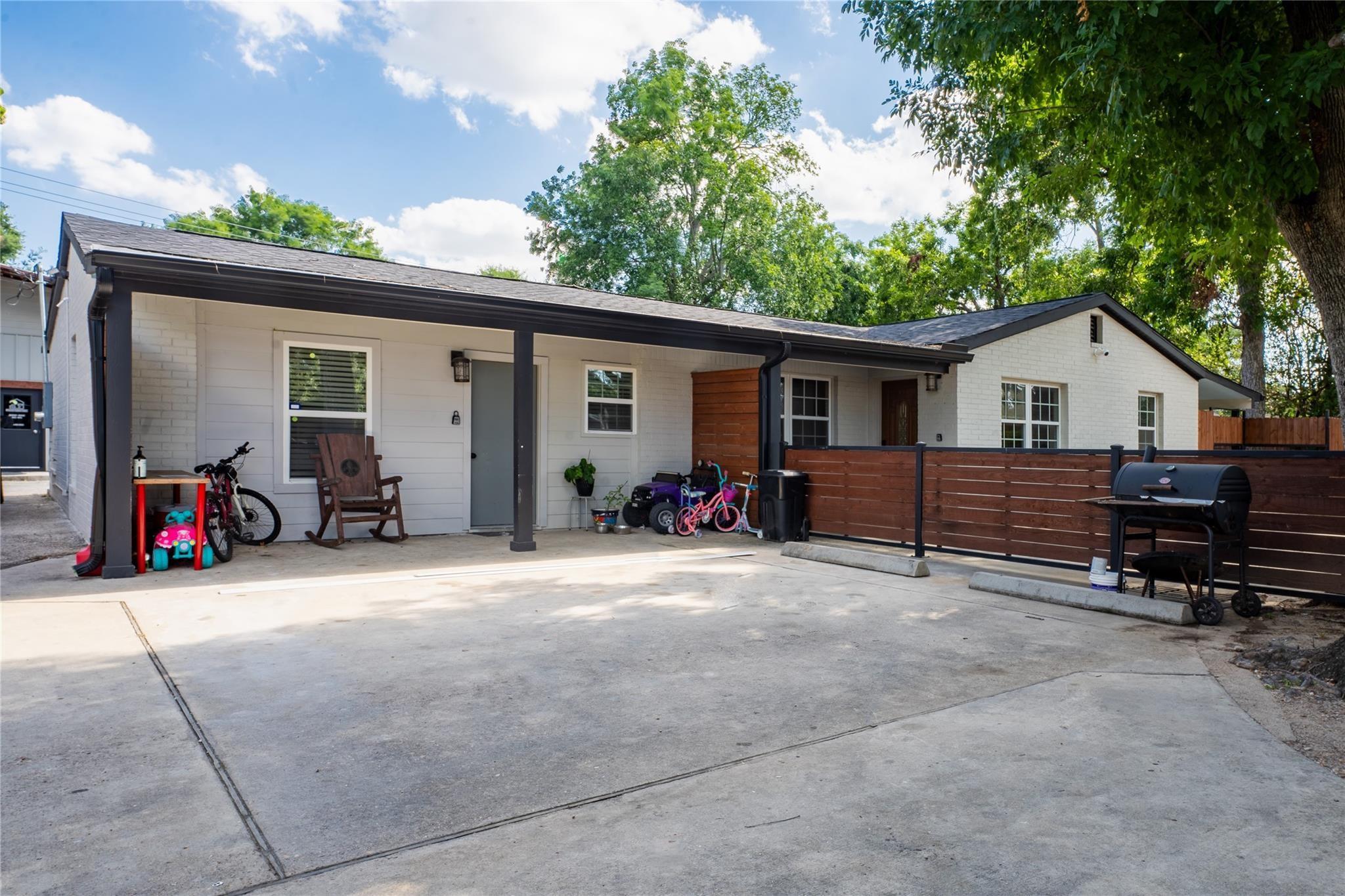 9305 Emnora Lane