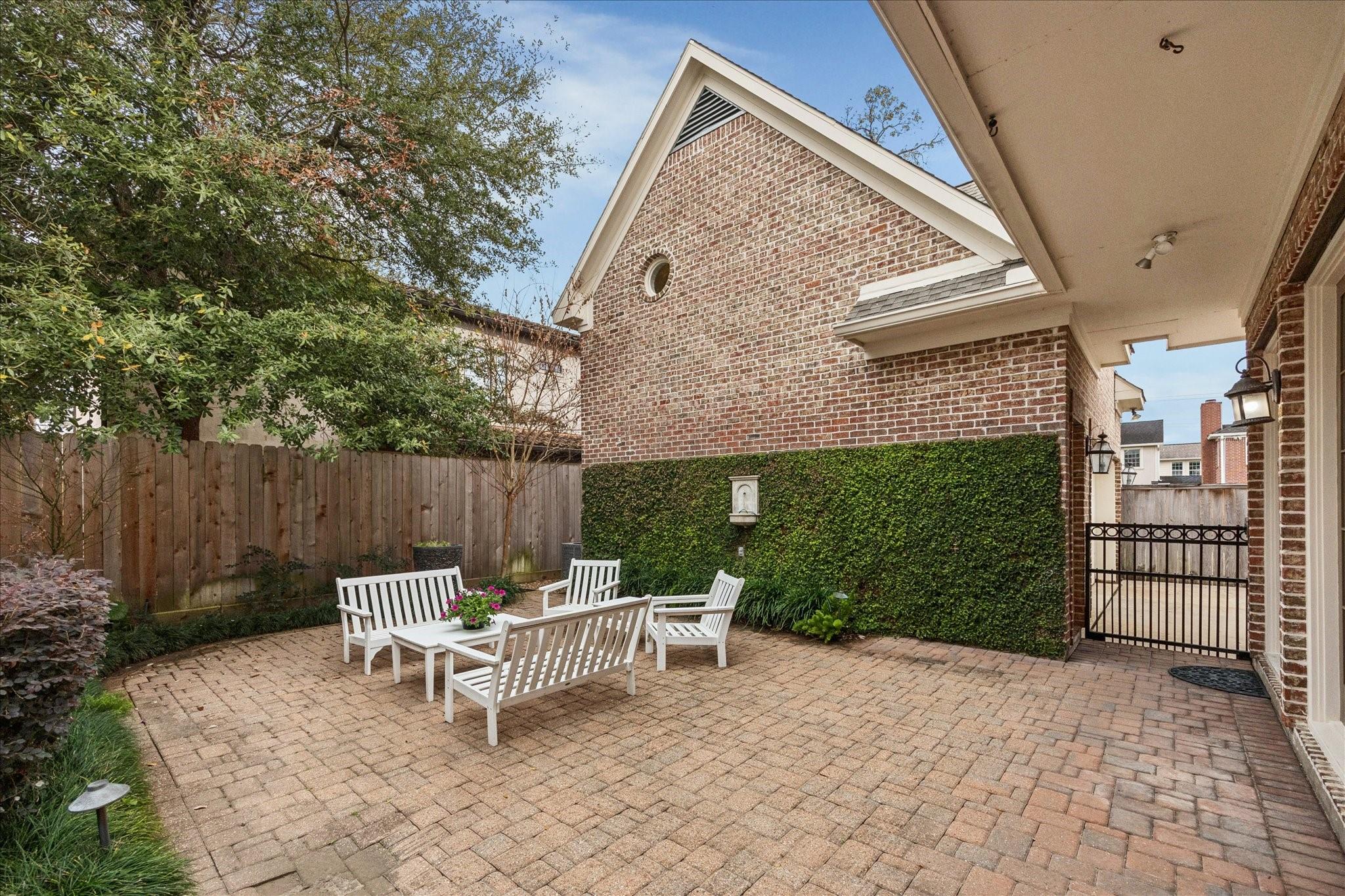 4225 Emory Avenue