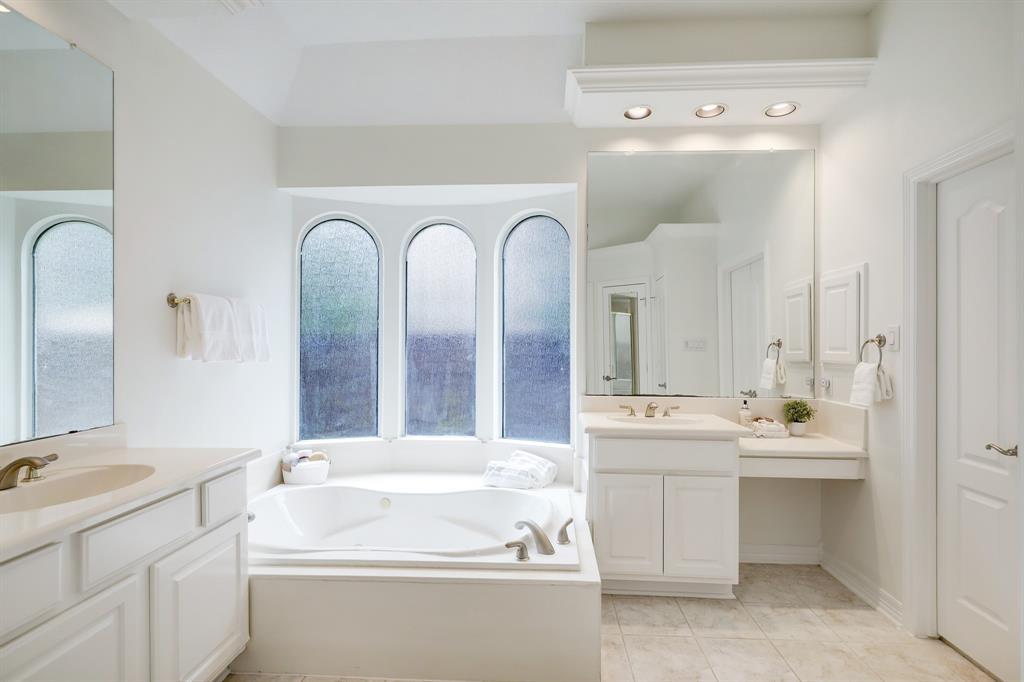 3114 Waters Lake Bend