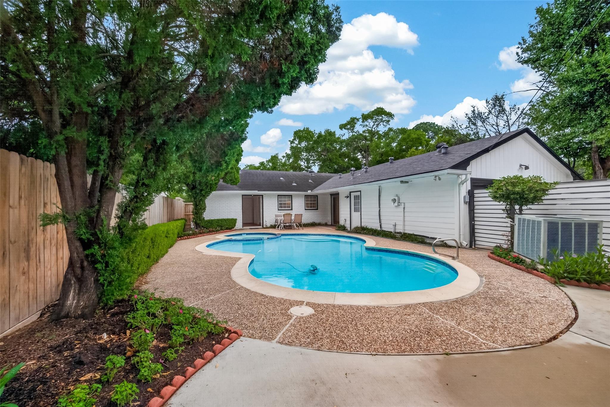 5666 Overbrook Lane