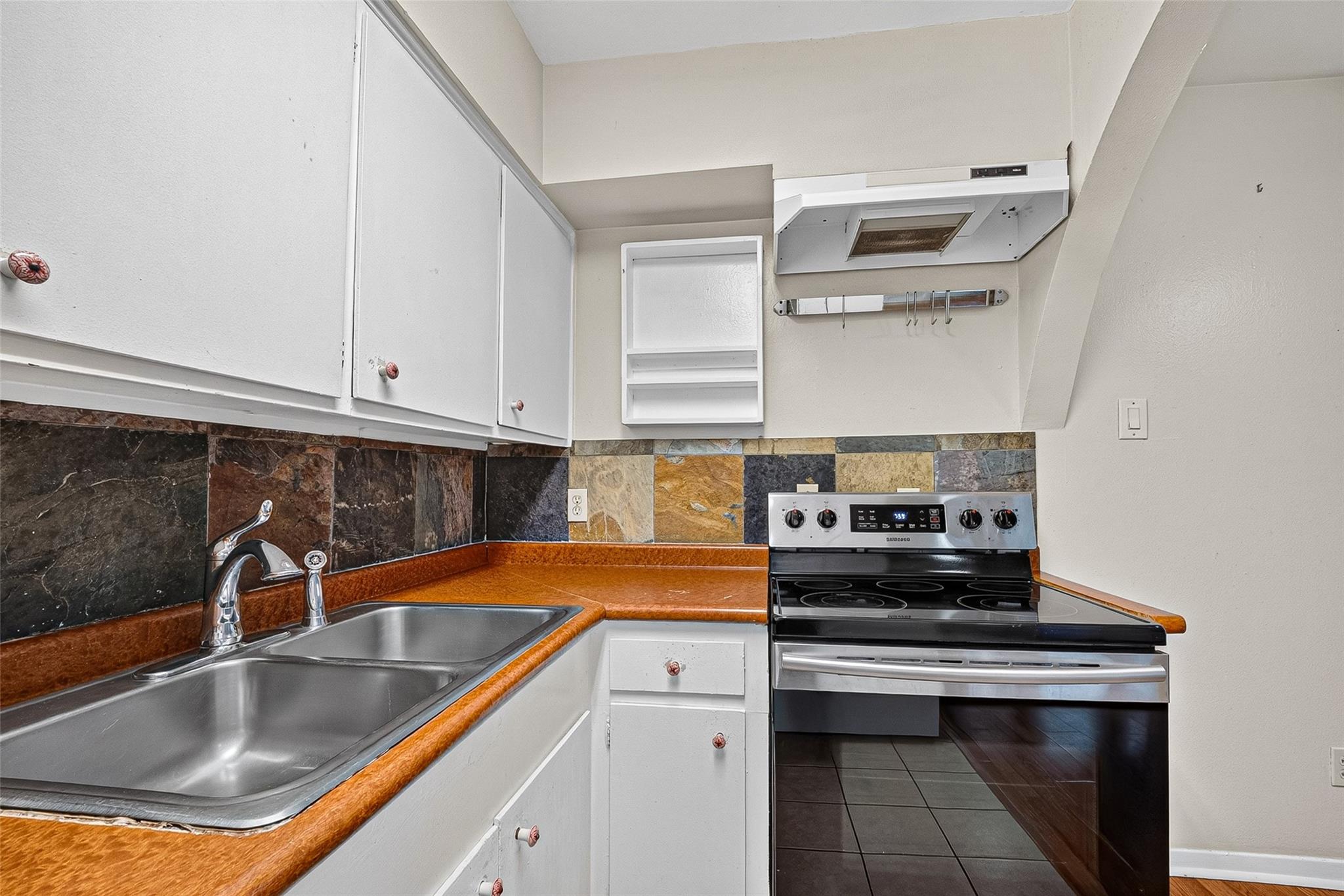 3930 W Alabama Street # 8