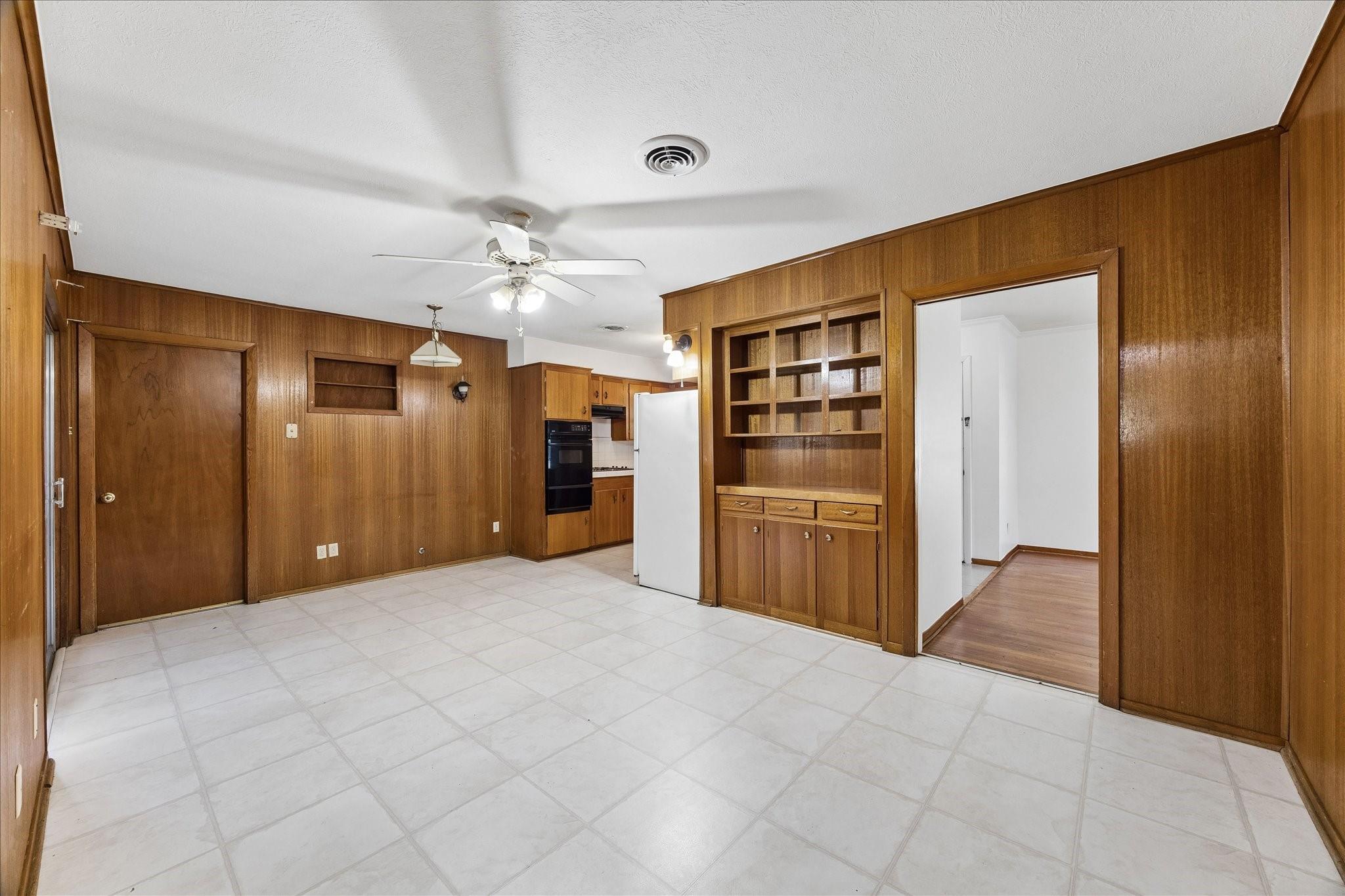 9623 Vogue Lane