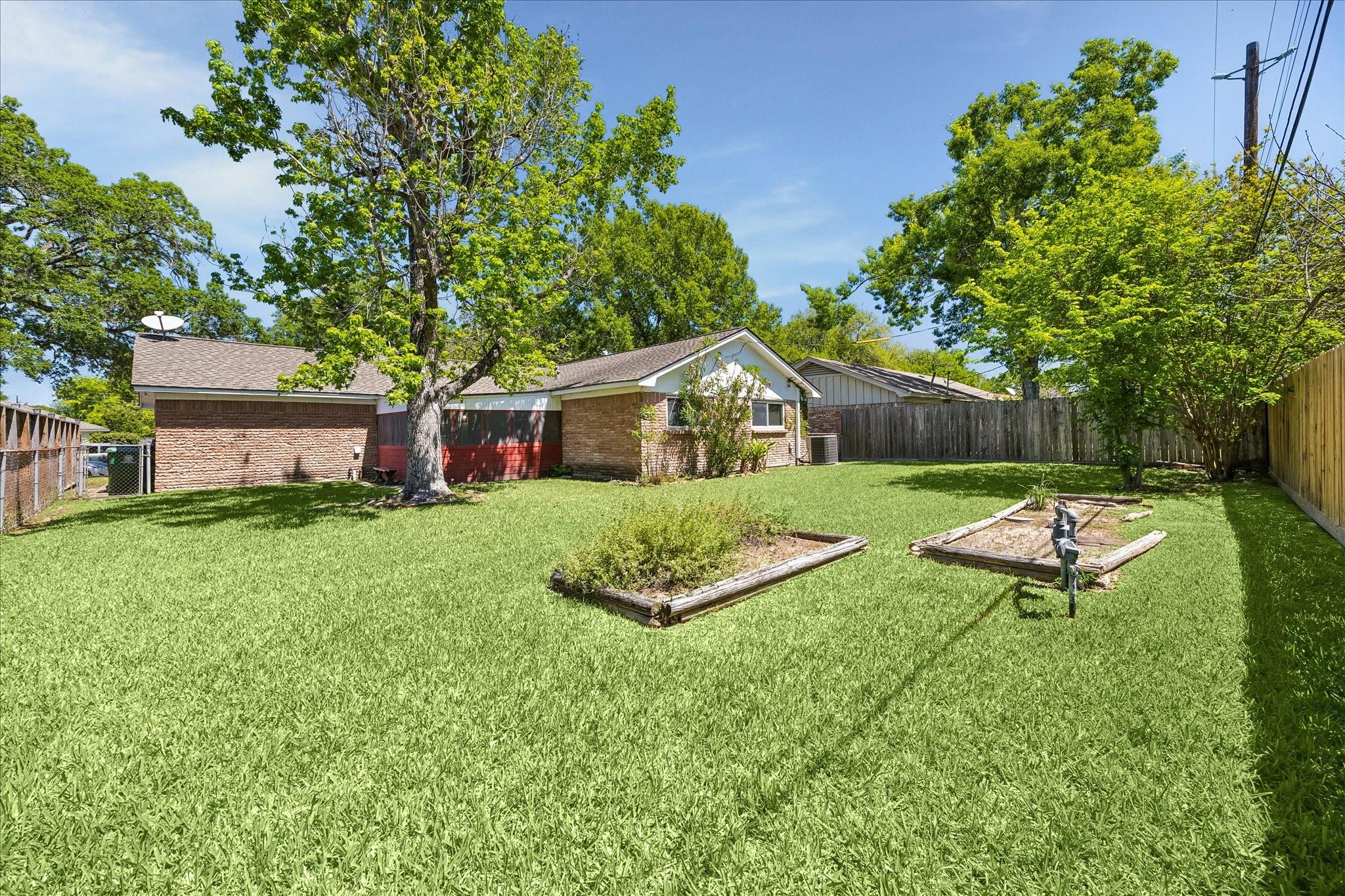 9623 Vogue Lane