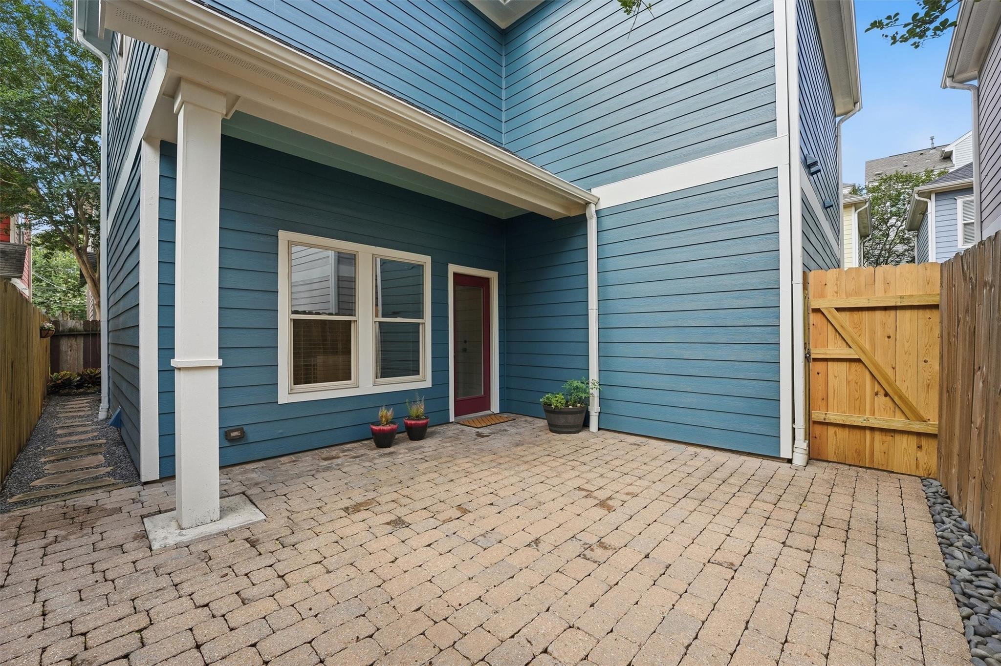 917 W 23rd Street