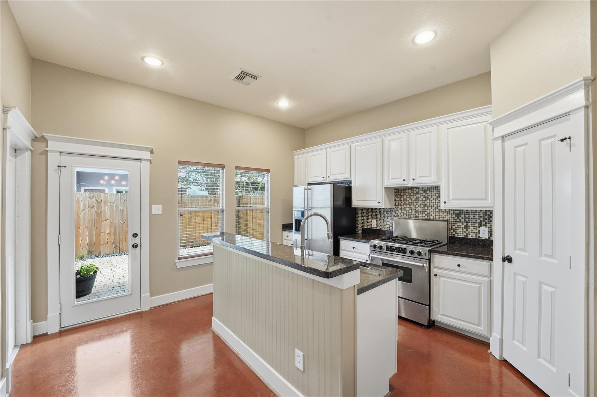 917 W 23rd Street