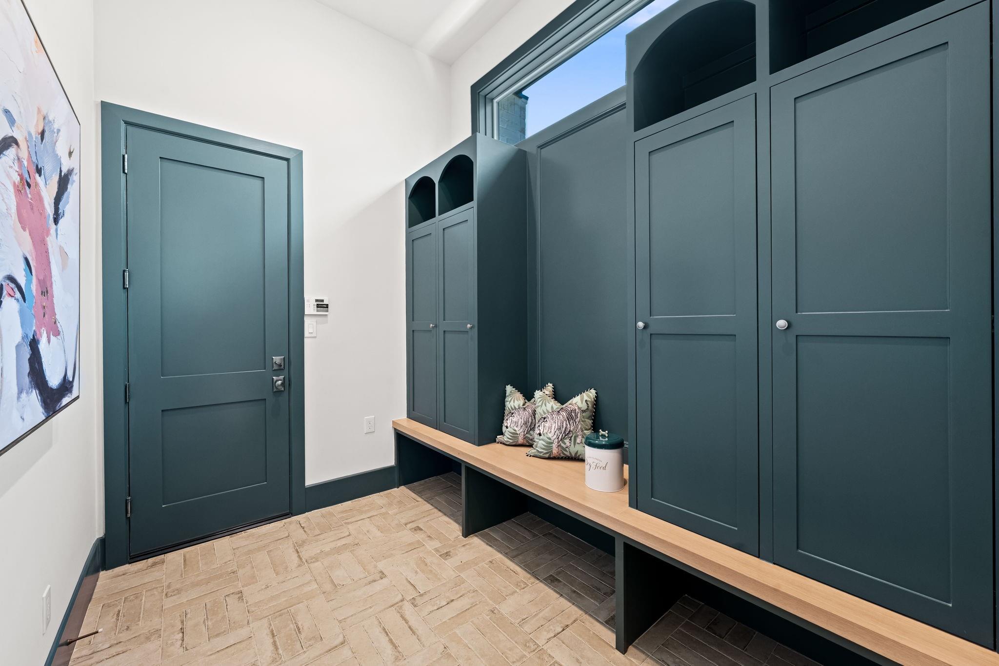 1414 Chamboard Lane