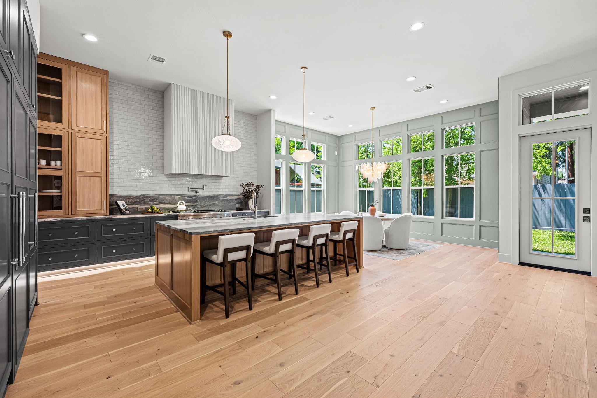 1414 Chamboard Lane