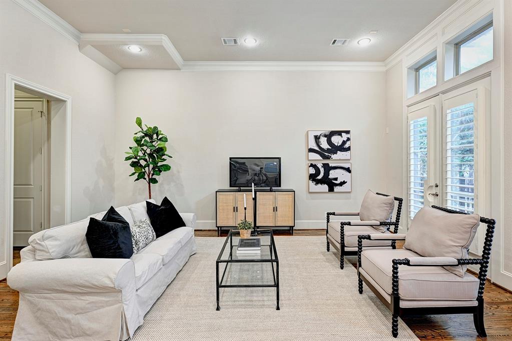 10920 Wrenwood Manor