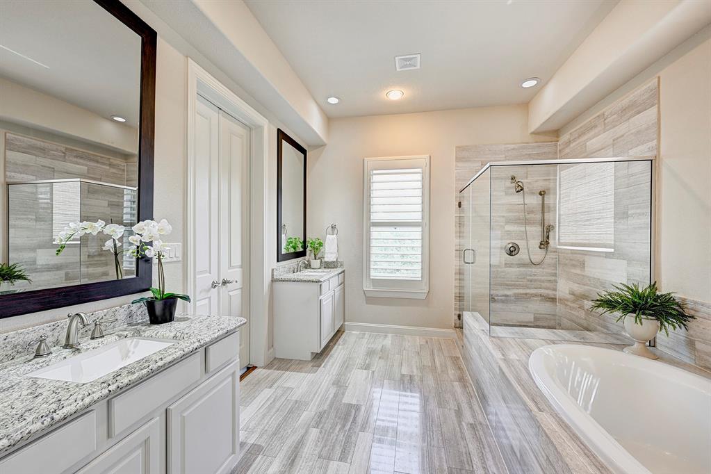 10920 Wrenwood Manor