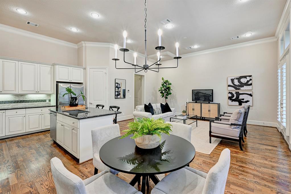 10920 Wrenwood Manor