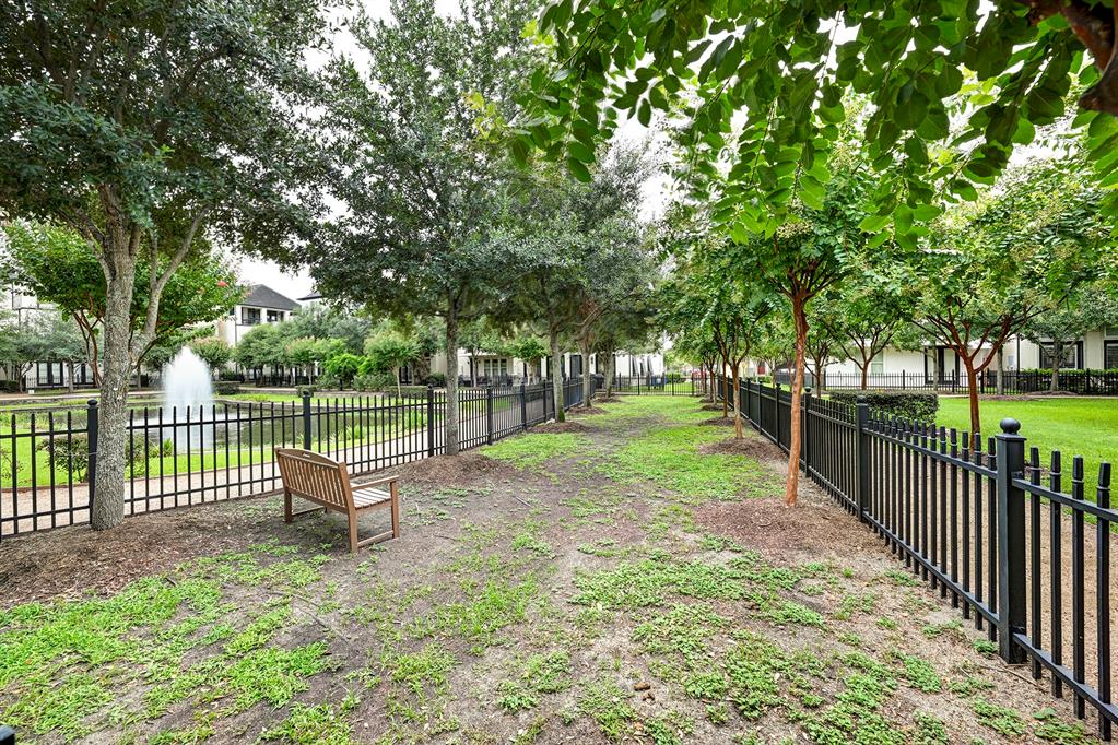 10920 Wrenwood Manor