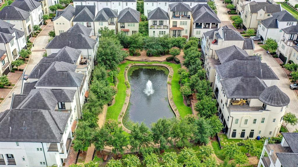 10920 Wrenwood Manor