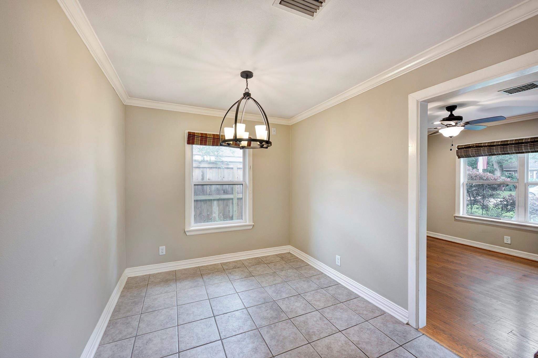 6107 Queenswood Lane