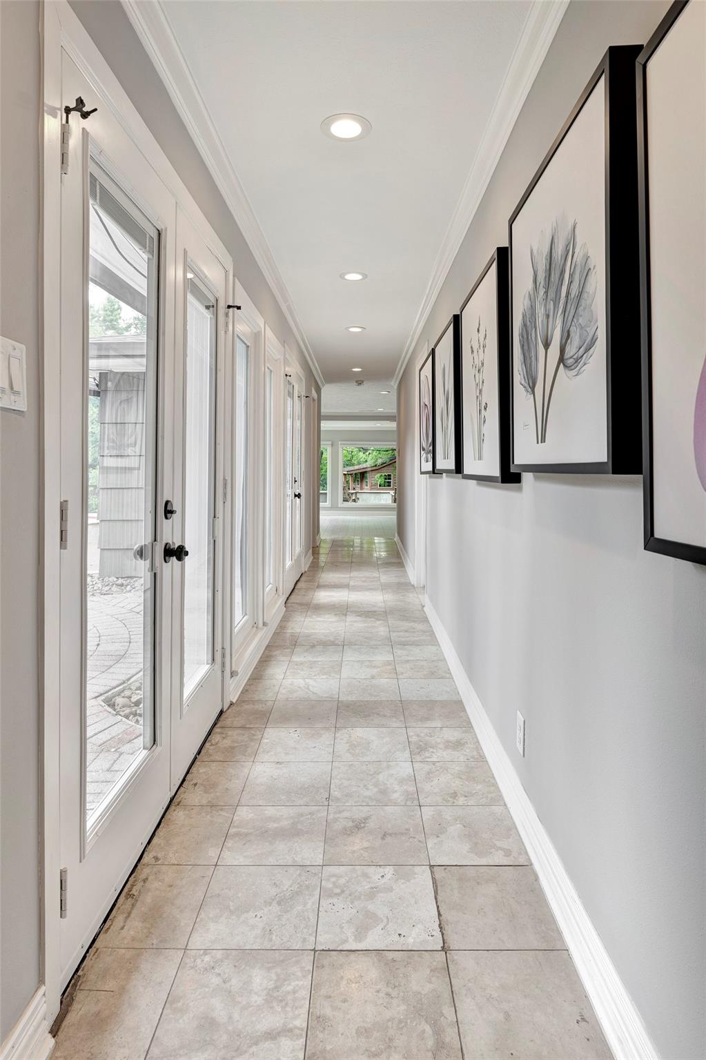 6107 Queenswood Lane