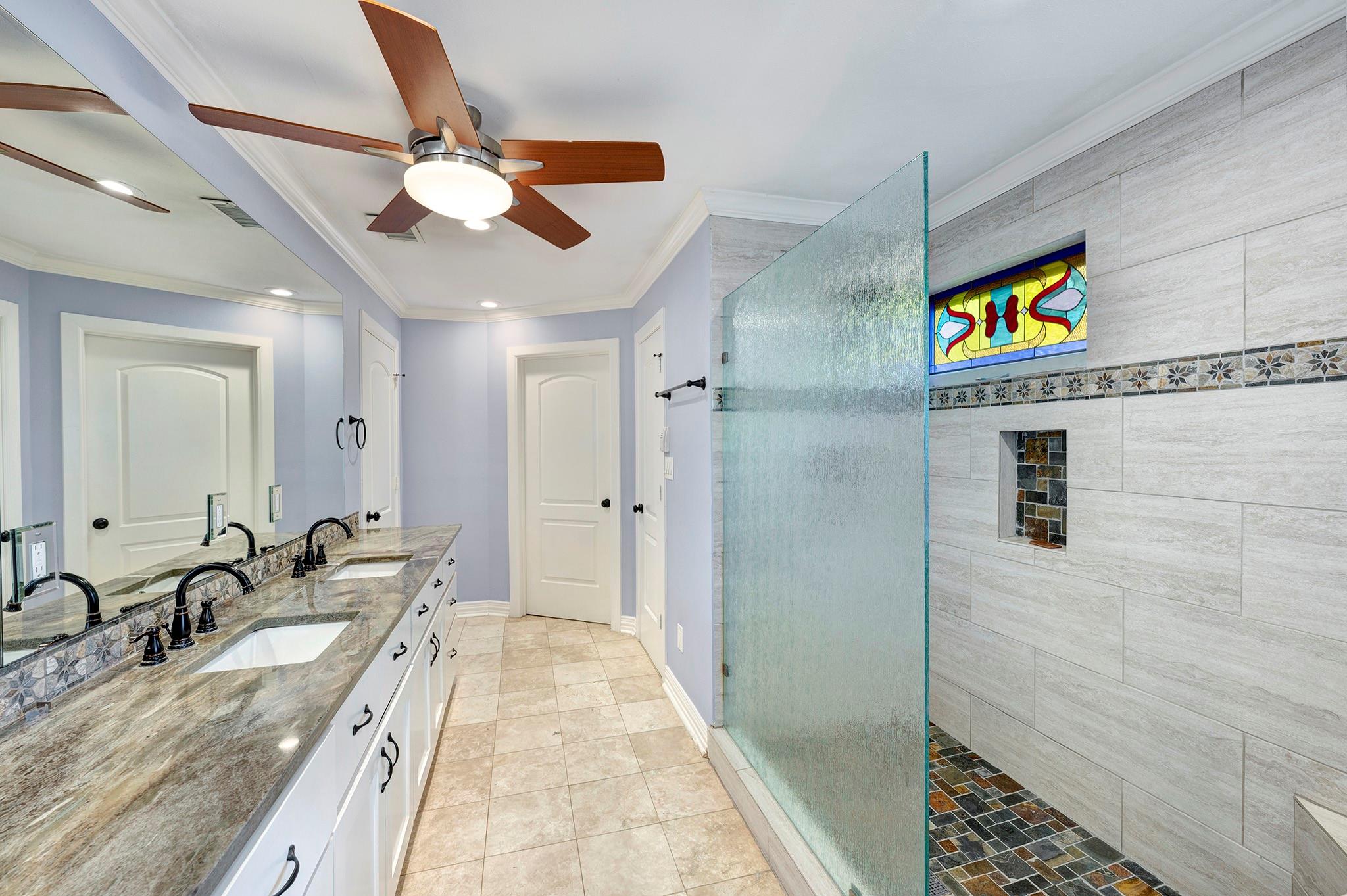 6107 Queenswood Lane
