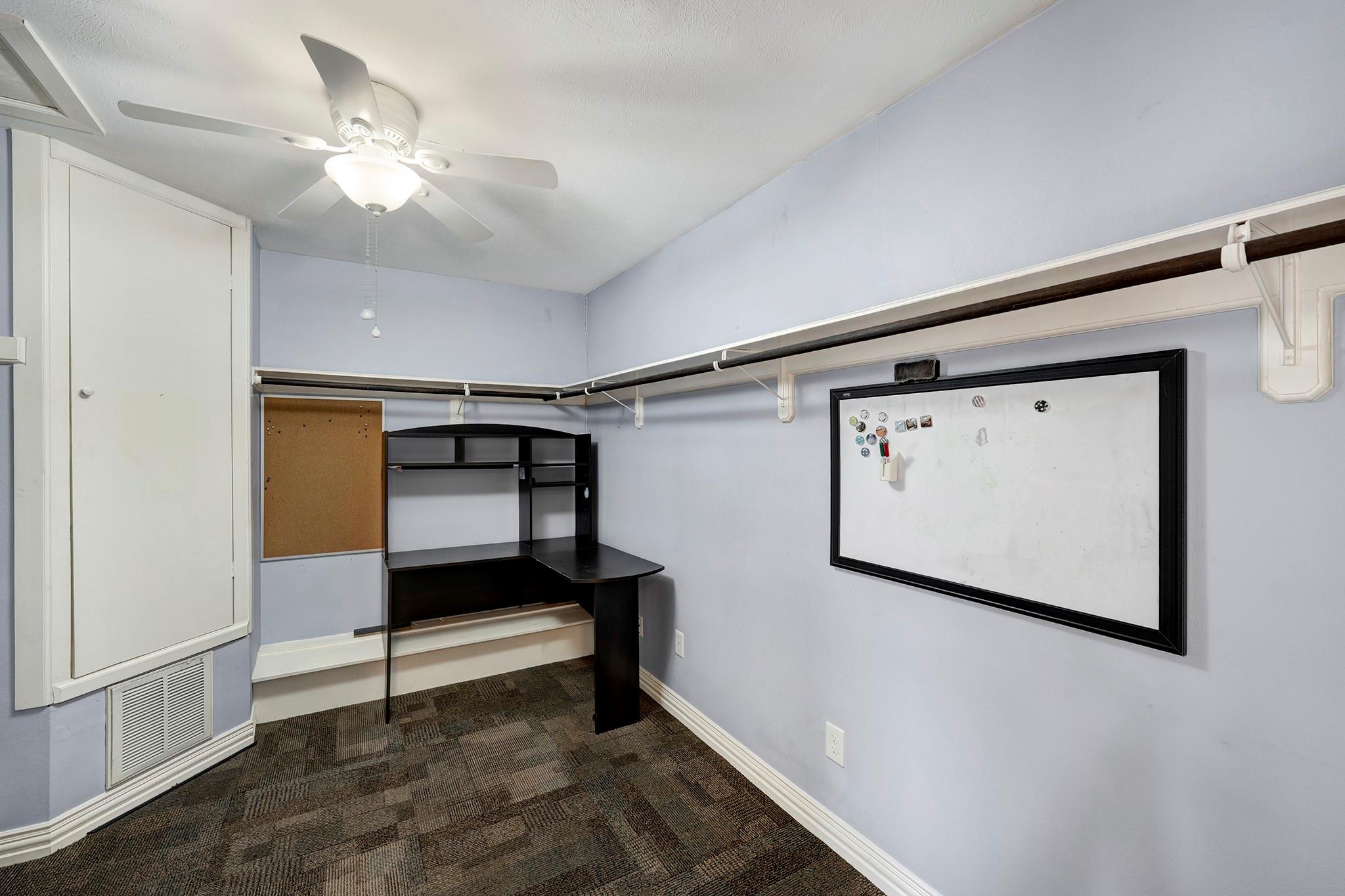 6107 Queenswood Lane
