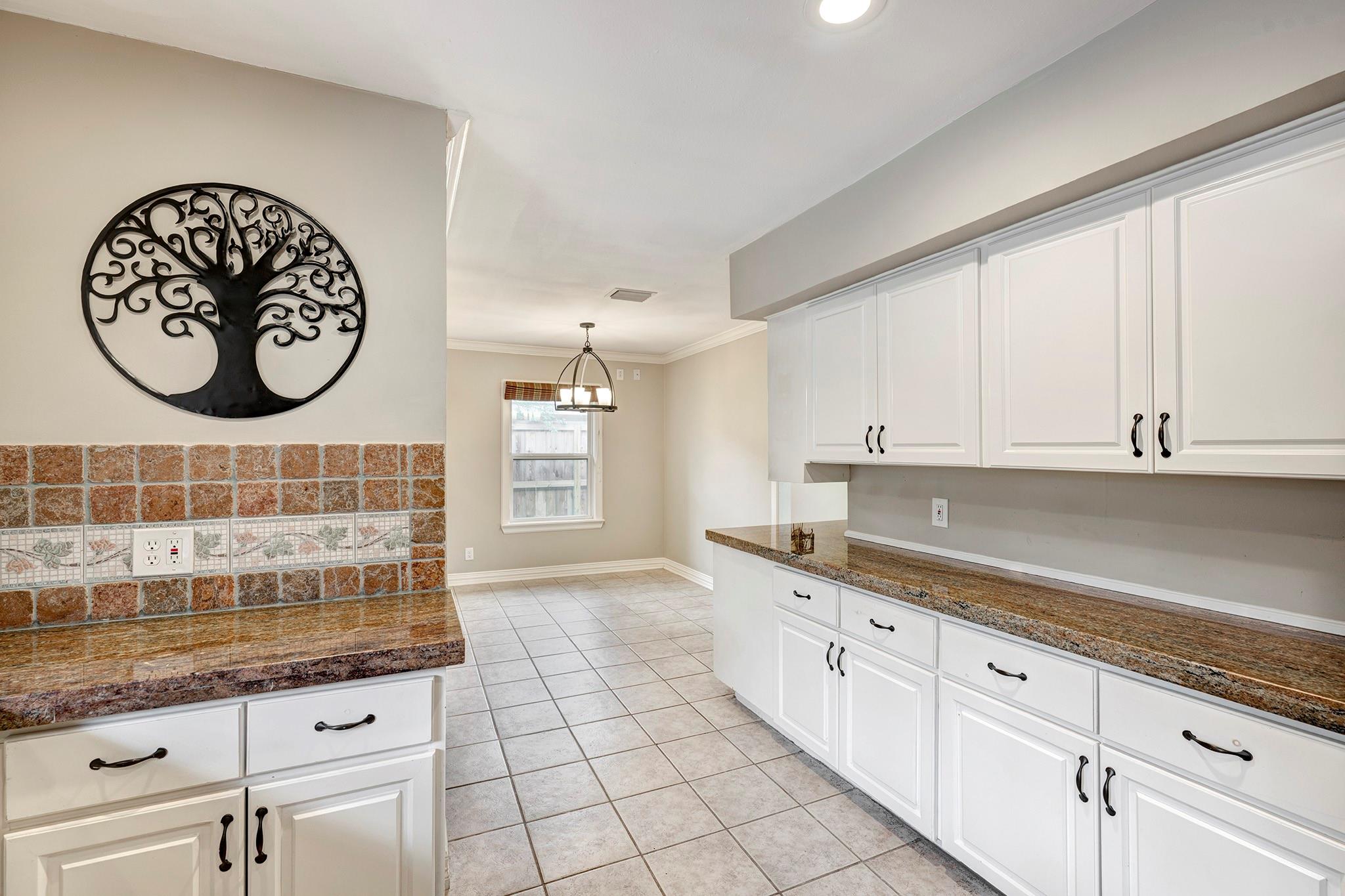 6107 Queenswood Lane