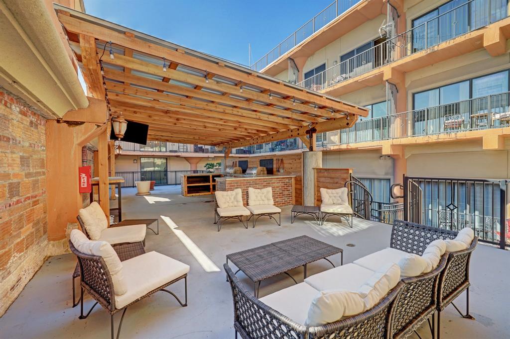 2205 Mckinney Street # 513