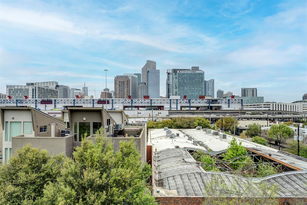 2205 Mckinney Street # 513