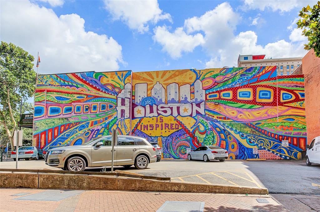 2205 Mckinney Street # 513