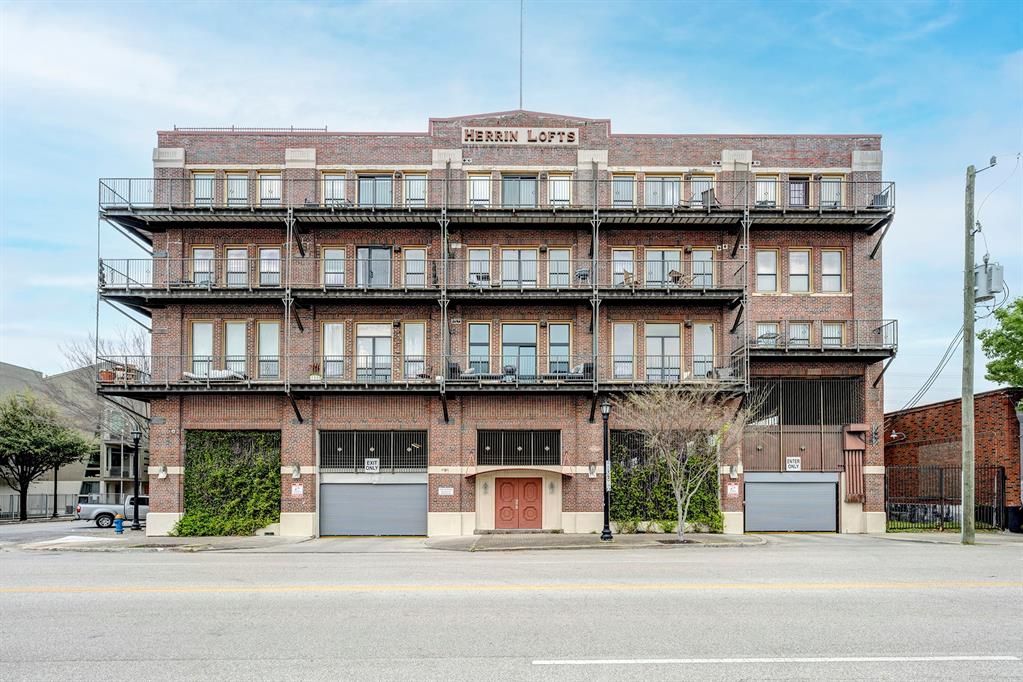2205 Mckinney Street # 513