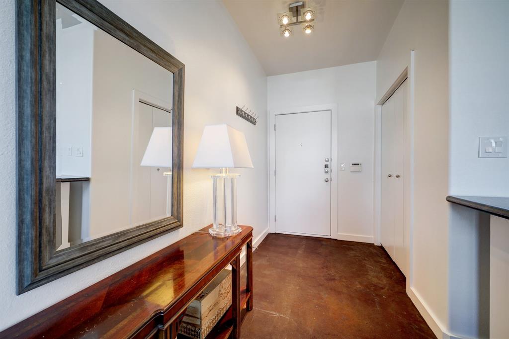 2205 Mckinney Street # 513