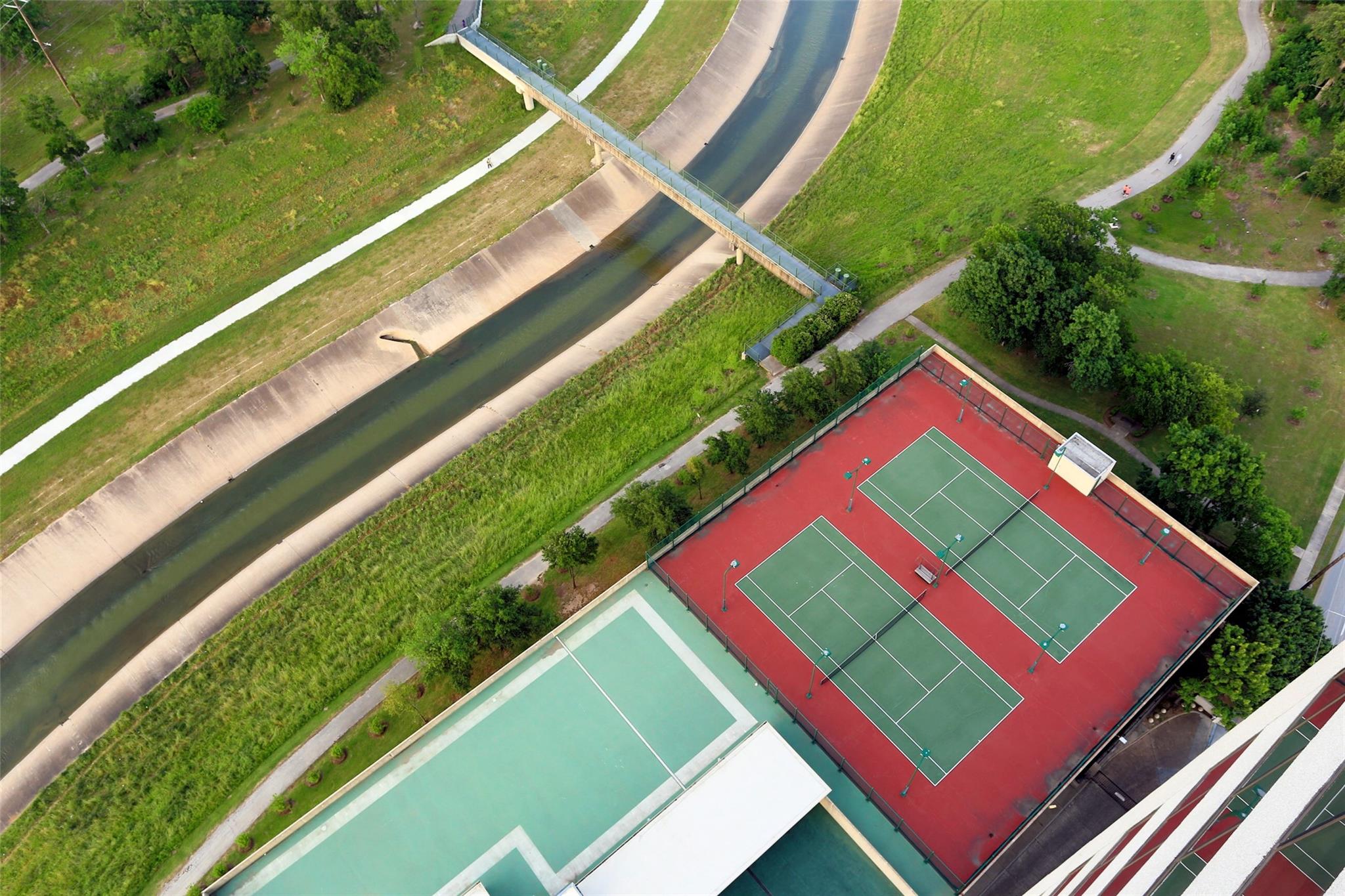 2001 Holcombe Boulevard # 2004